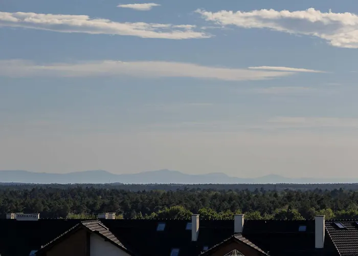 Air Conditioned With Mountain View, Parking And Balcony By Renters דירה